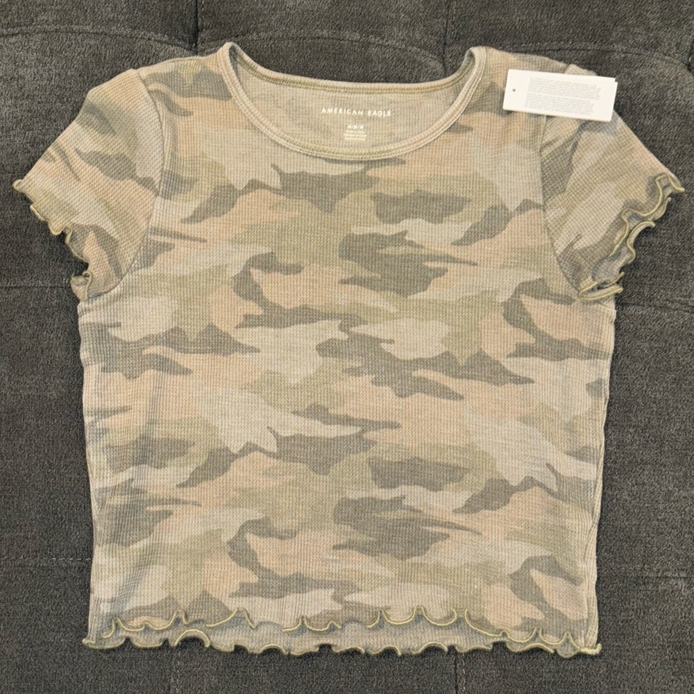 New with tags AE camo print crop top